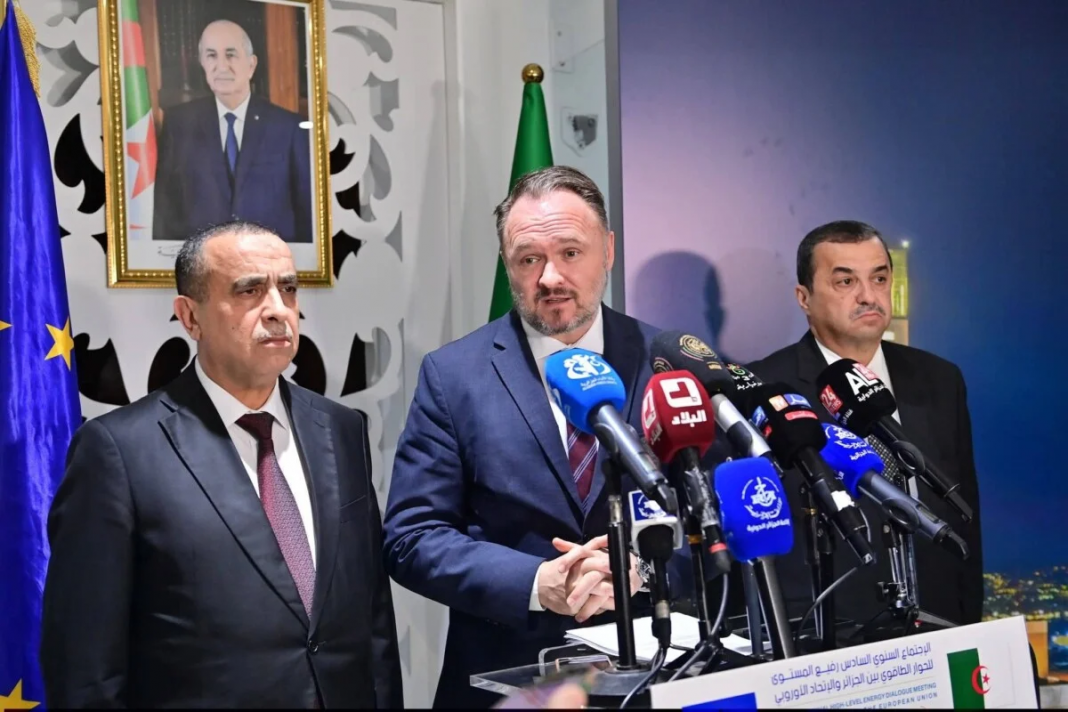 le commissaire européen à l’Énergie et au Logement, Dan Jørgensen en visite à Alger