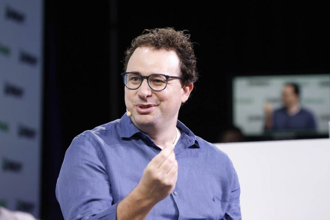 Dario Amodei CEO Anthropic en 2023. Crédit : TechCrunch / Wikimedia Commons